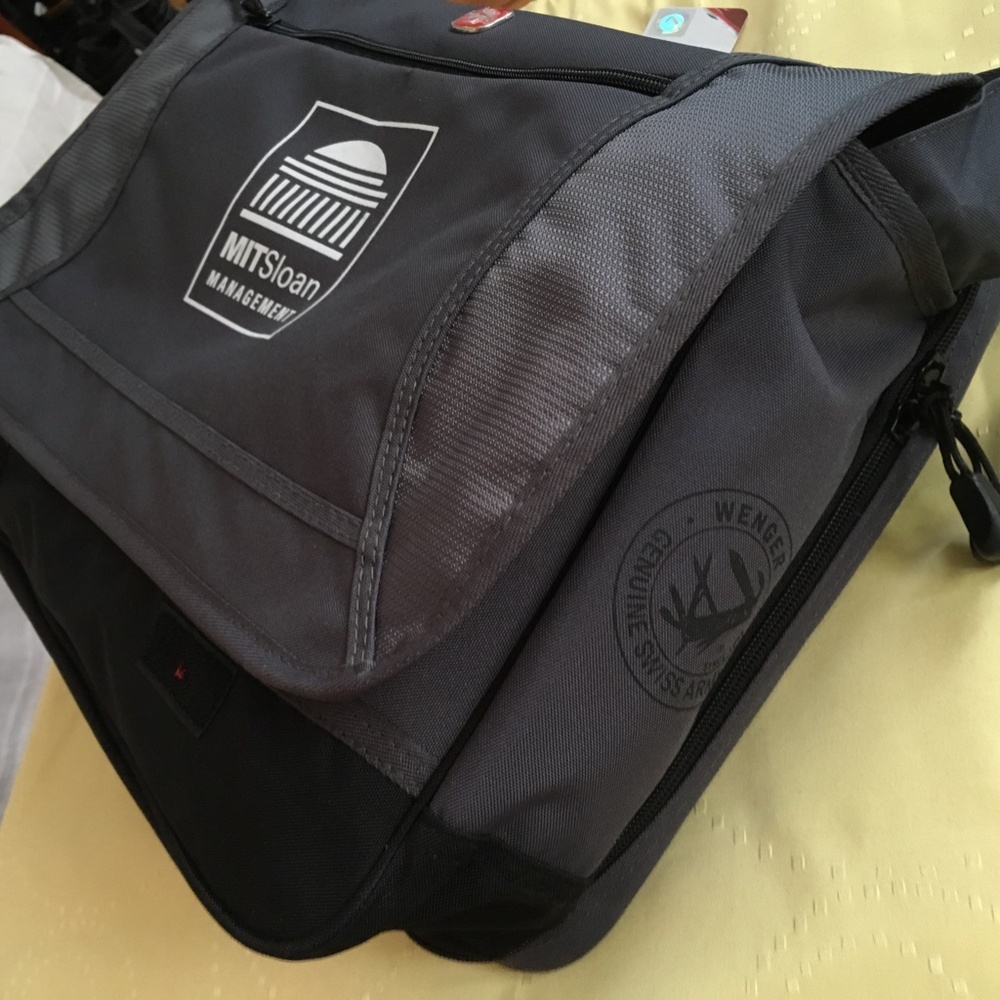 WENGER SWISS GEAR LAPTOP BAG